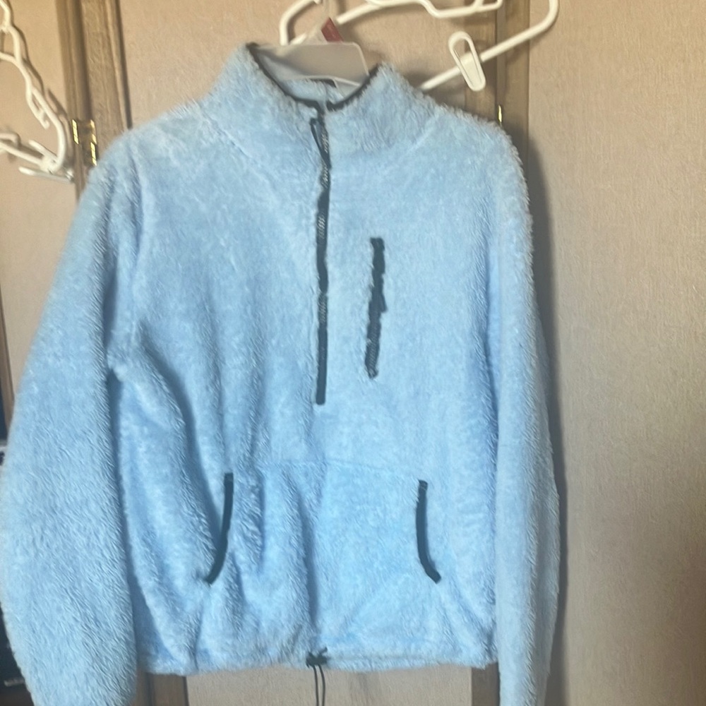 FINAL MARKDOWN No Boundaries Light Blue Fleece pullover medium